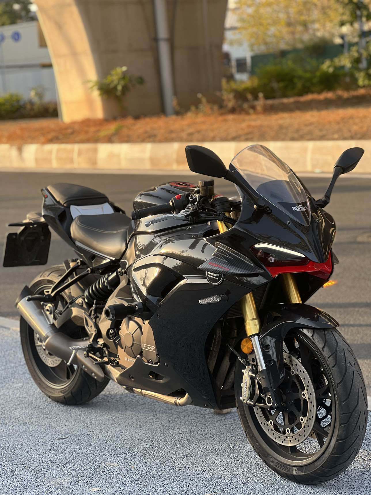 QJMOTOR 赛600