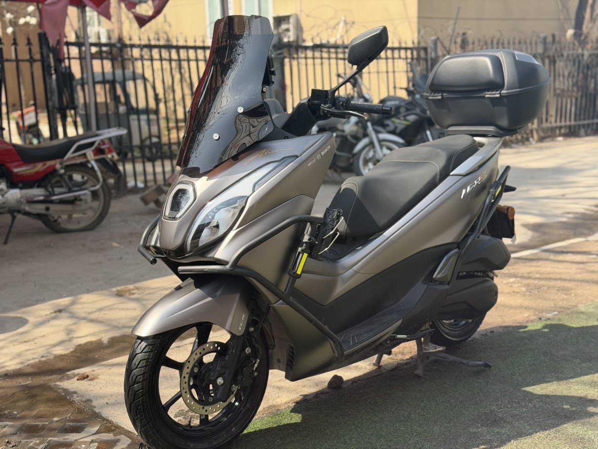 豪爵 UFR150