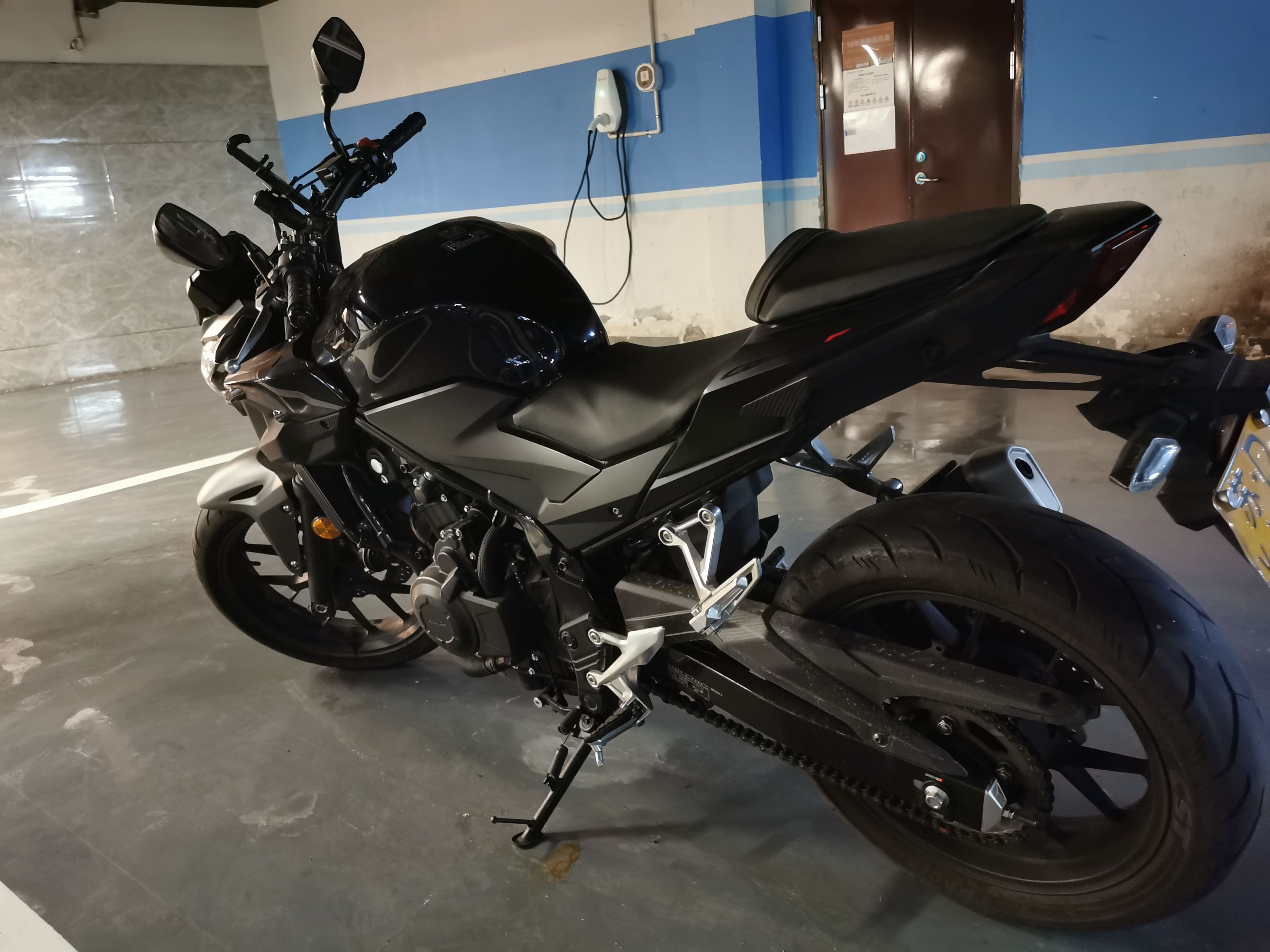 本田WING CBR400R