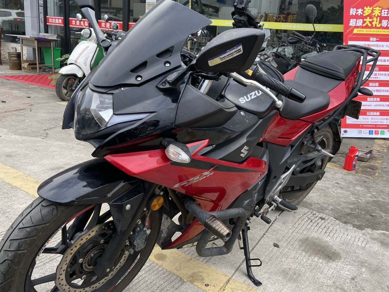 豪爵铃木 GSX250R