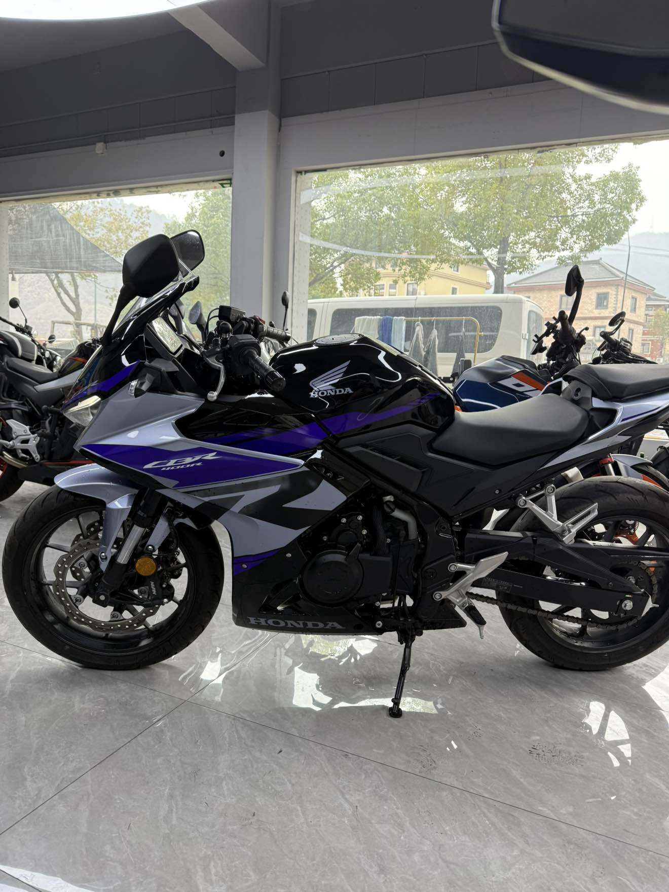 本田WING CBR400R