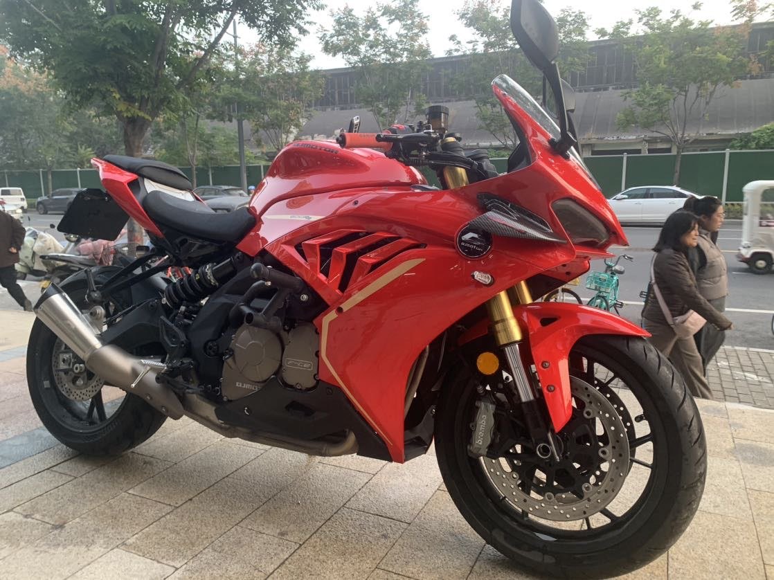 QJMOTOR 赛600