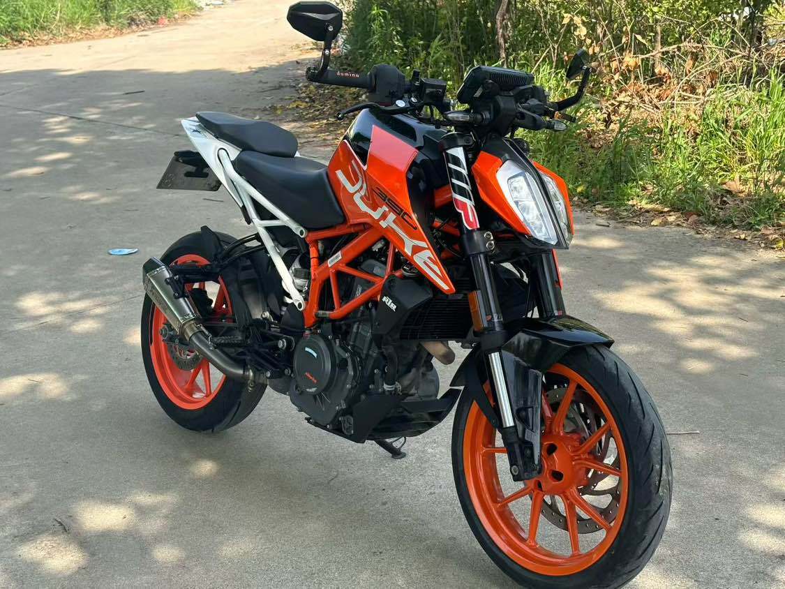 KTMR2R 390 Duke