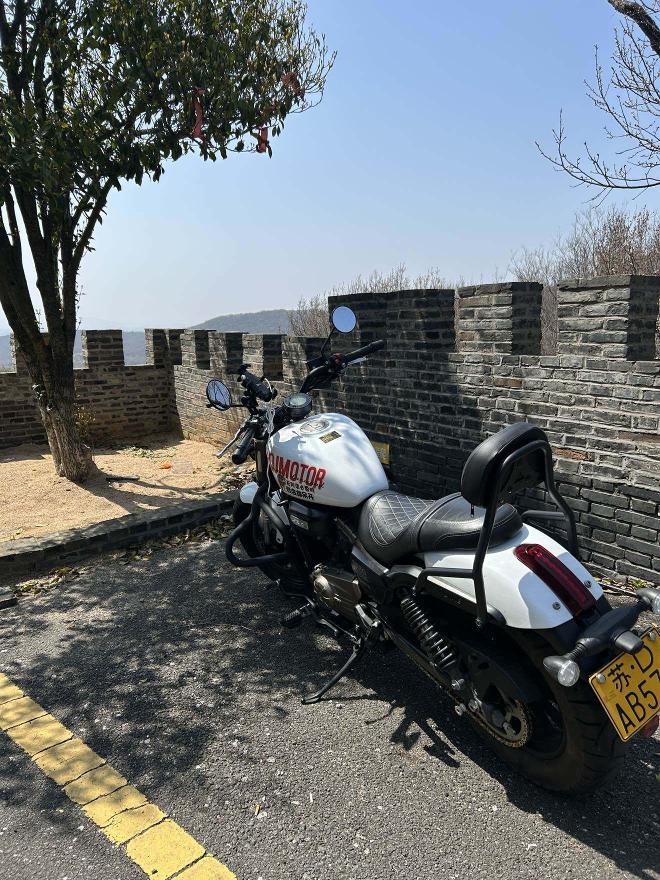QJMOTOR 闪300S