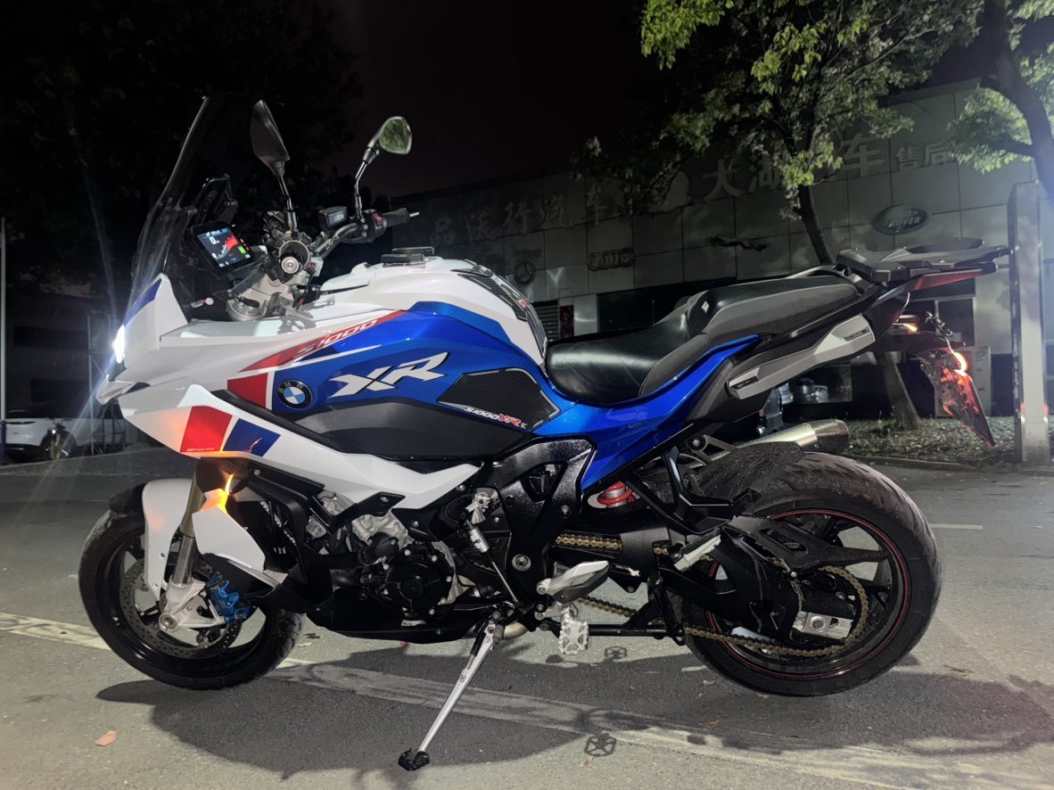 宝马 S 1000 XR