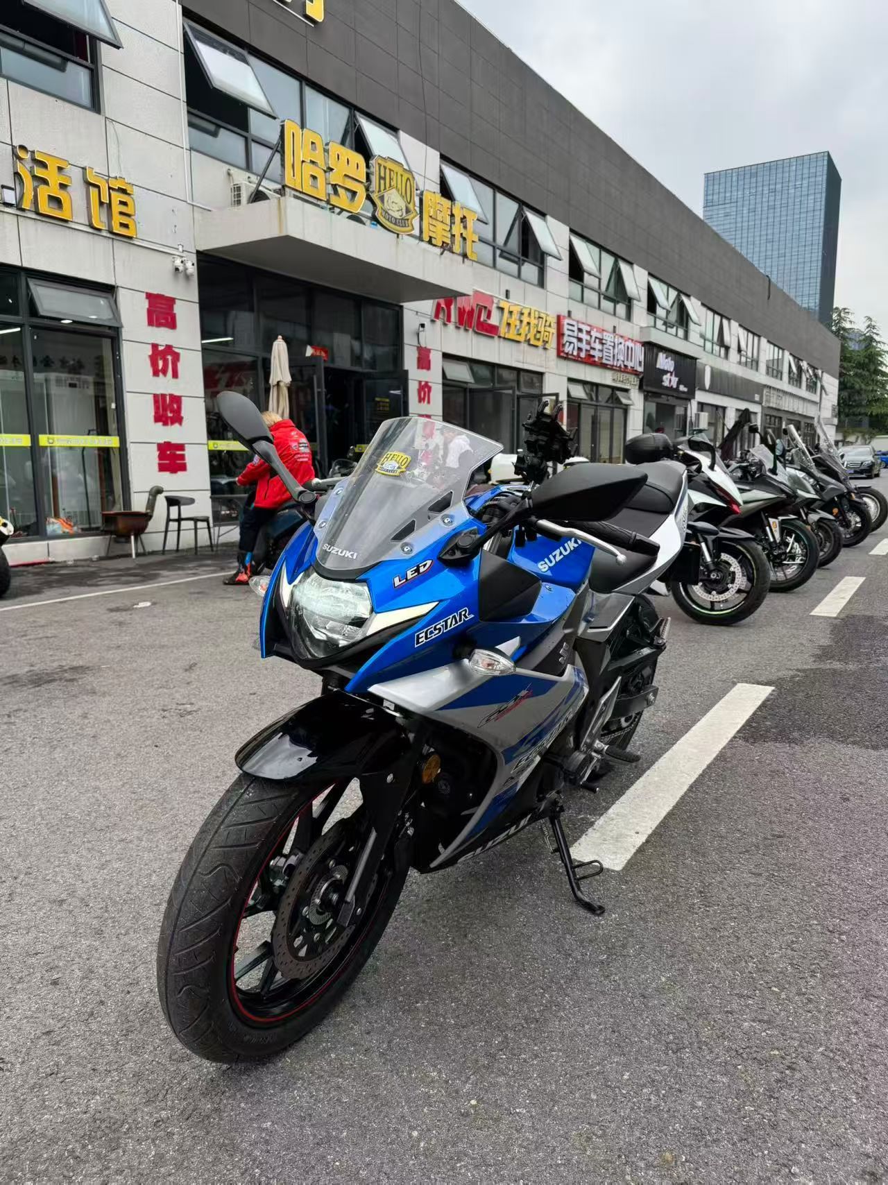 豪爵铃木 GSX250R
