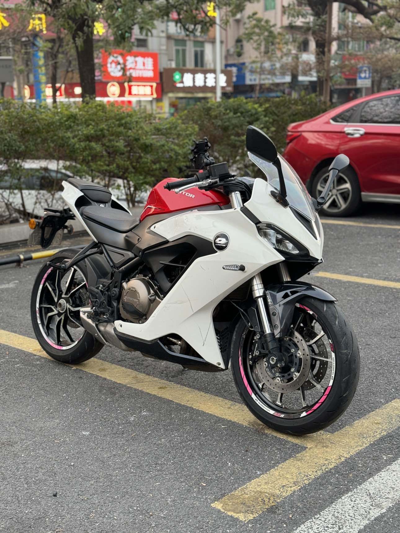 QJMOTOR 赛400