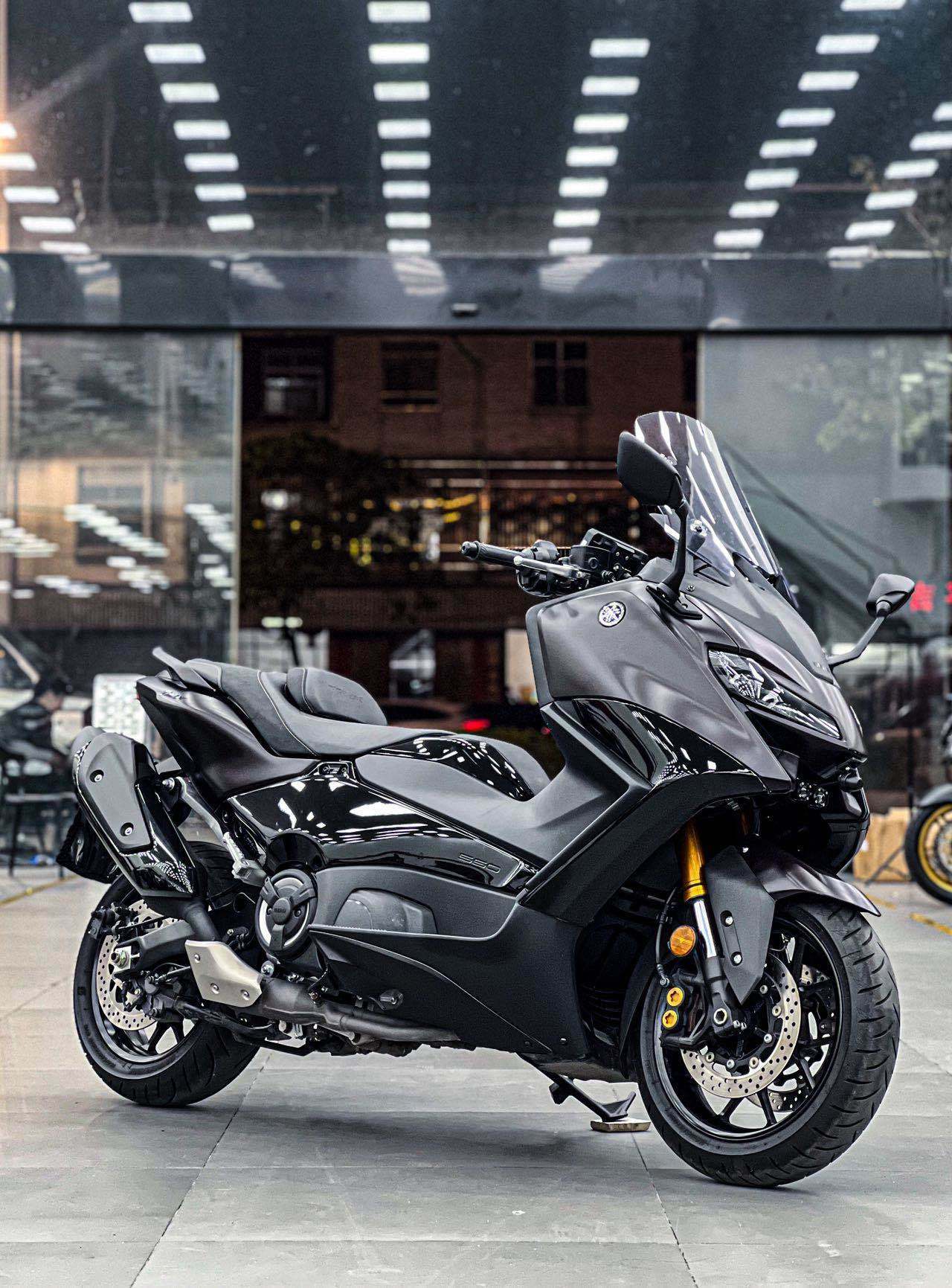 雅马哈 TMAX