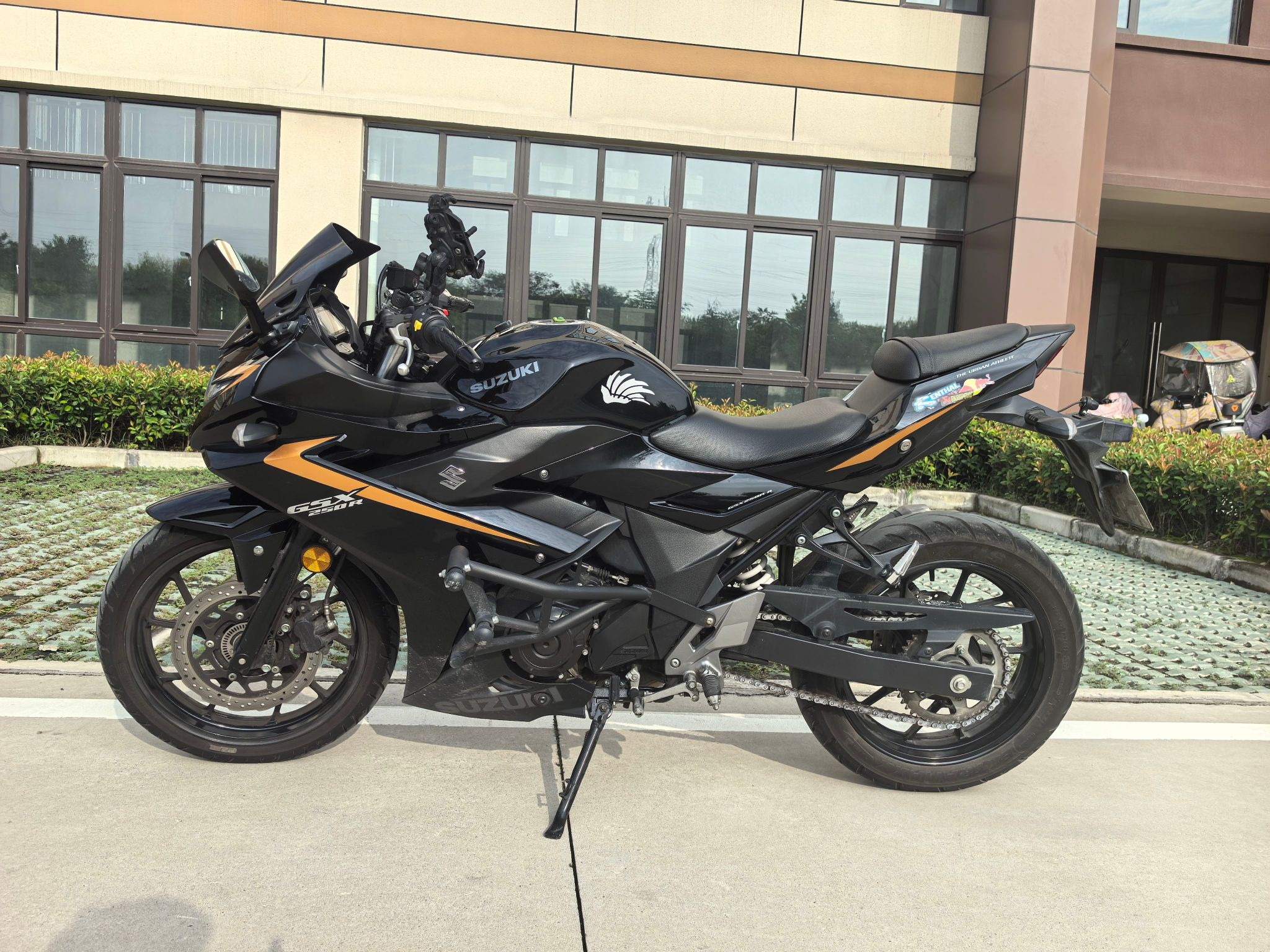 豪爵铃木 GSX250R