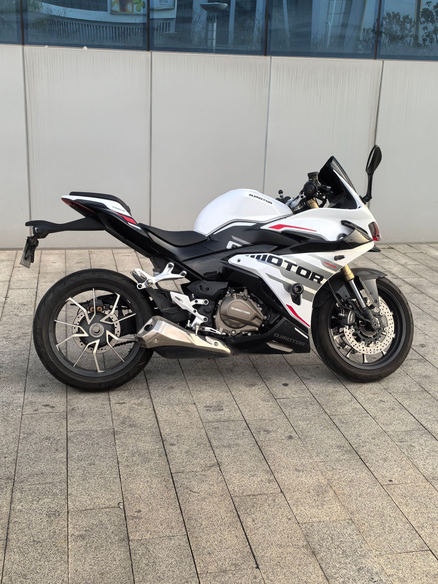 QJMOTOR 赛450