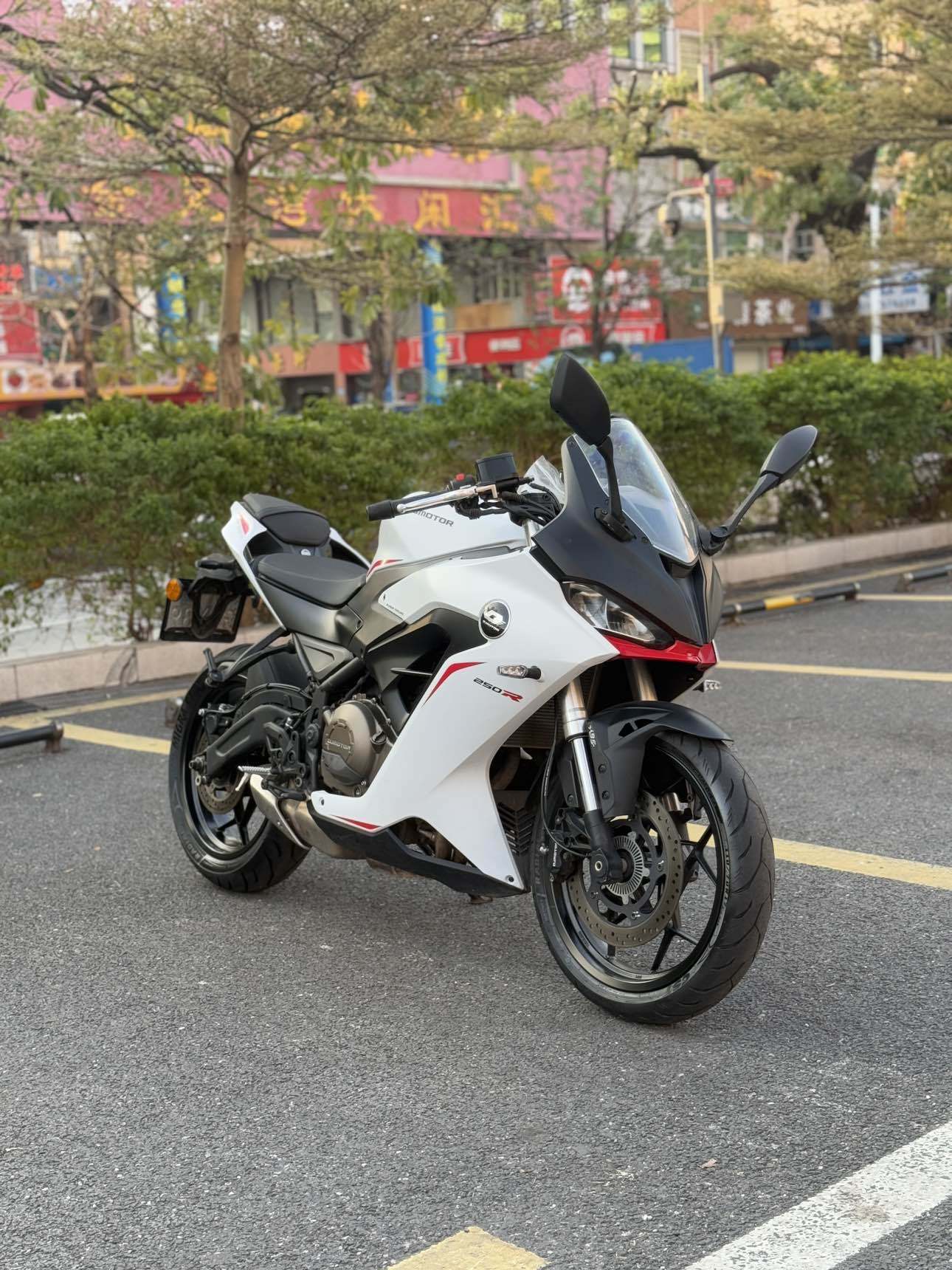 QJMOTOR 赛250