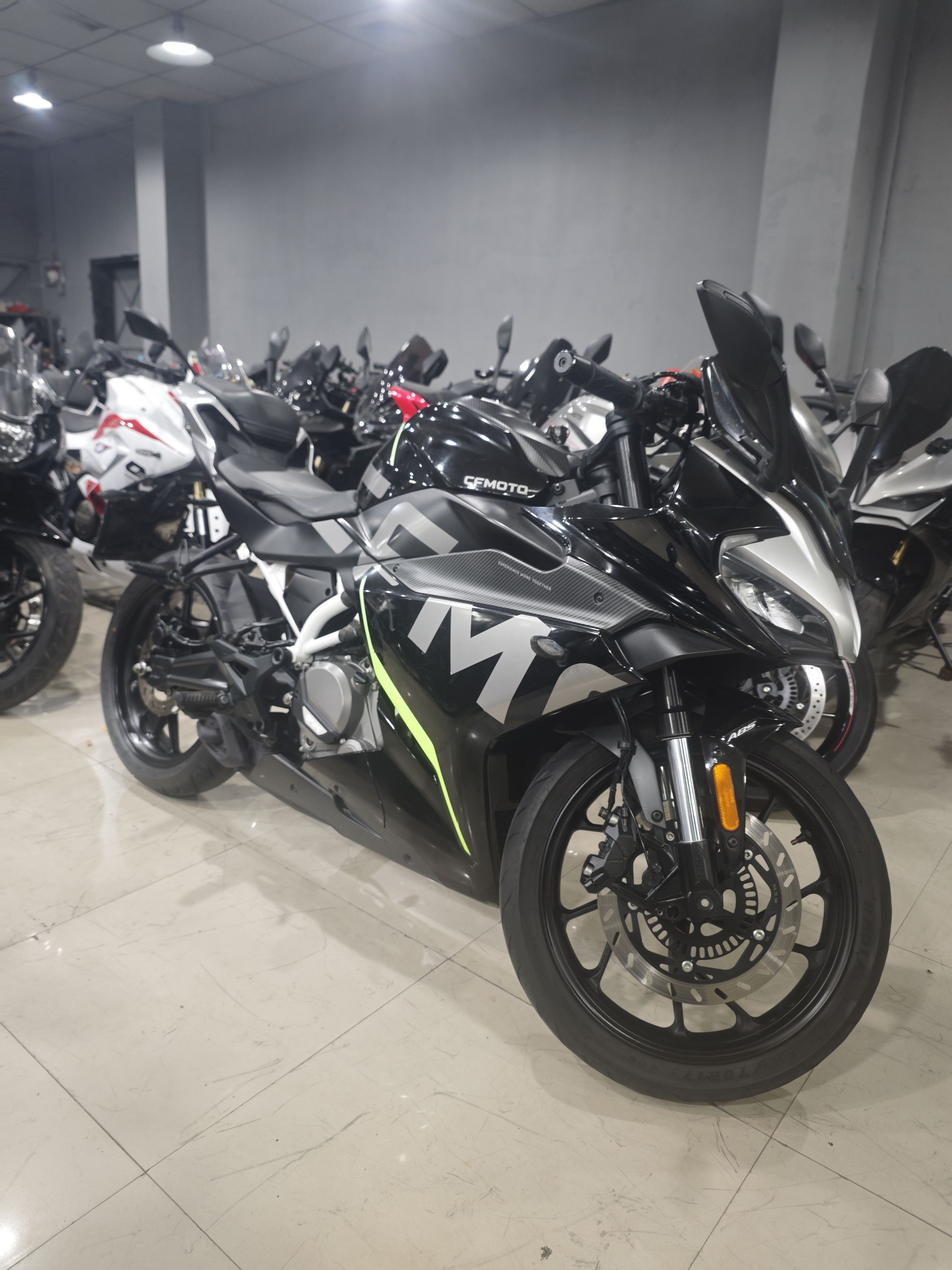 春风 250SR