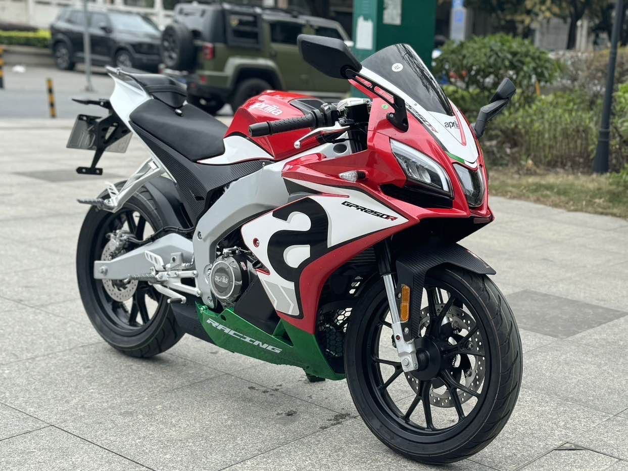 宗申阿普利亚 GPR250R