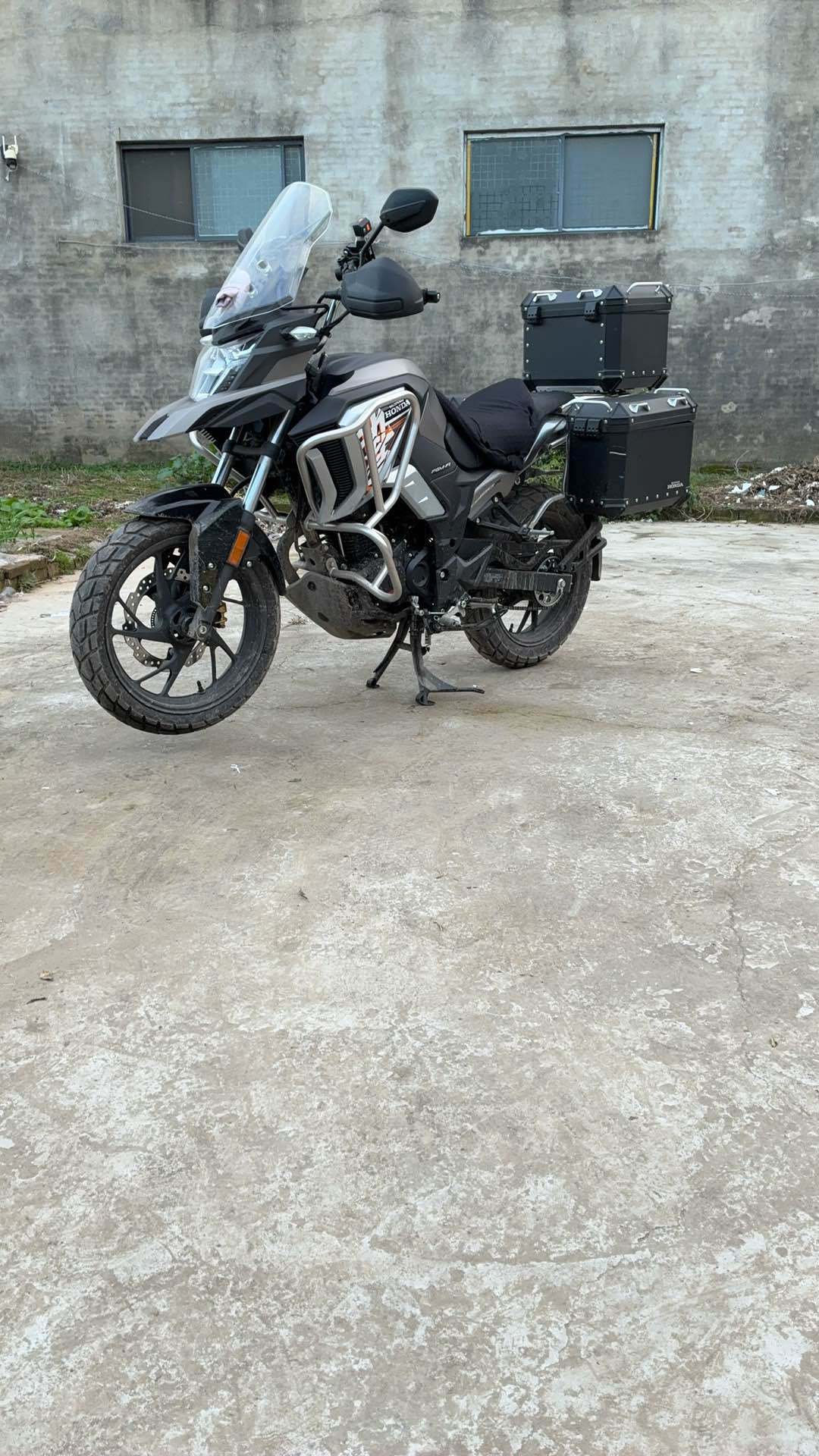 五羊本田 猛鸷 CB190X