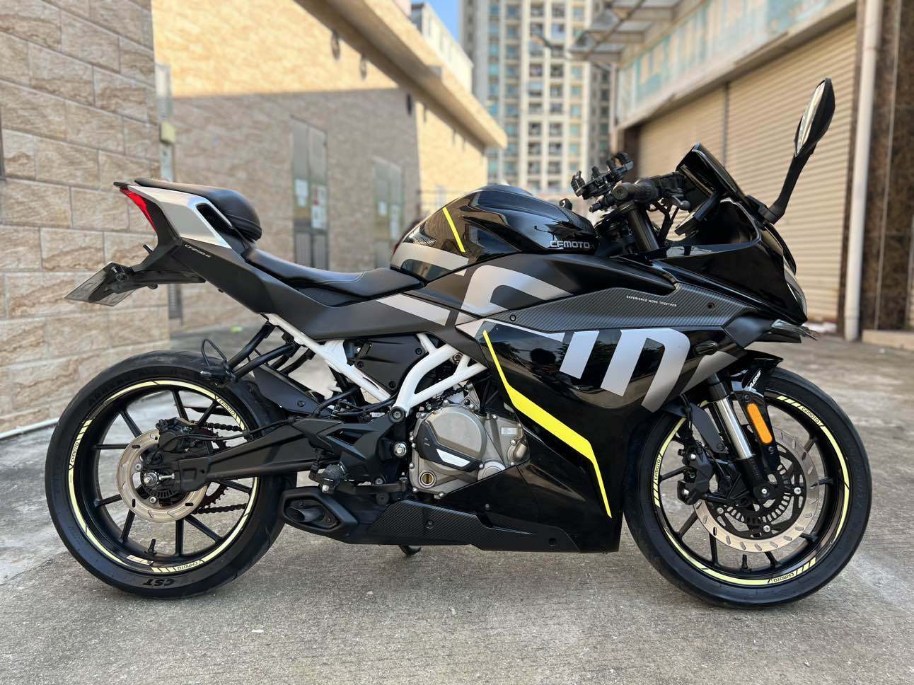 春风 250SR