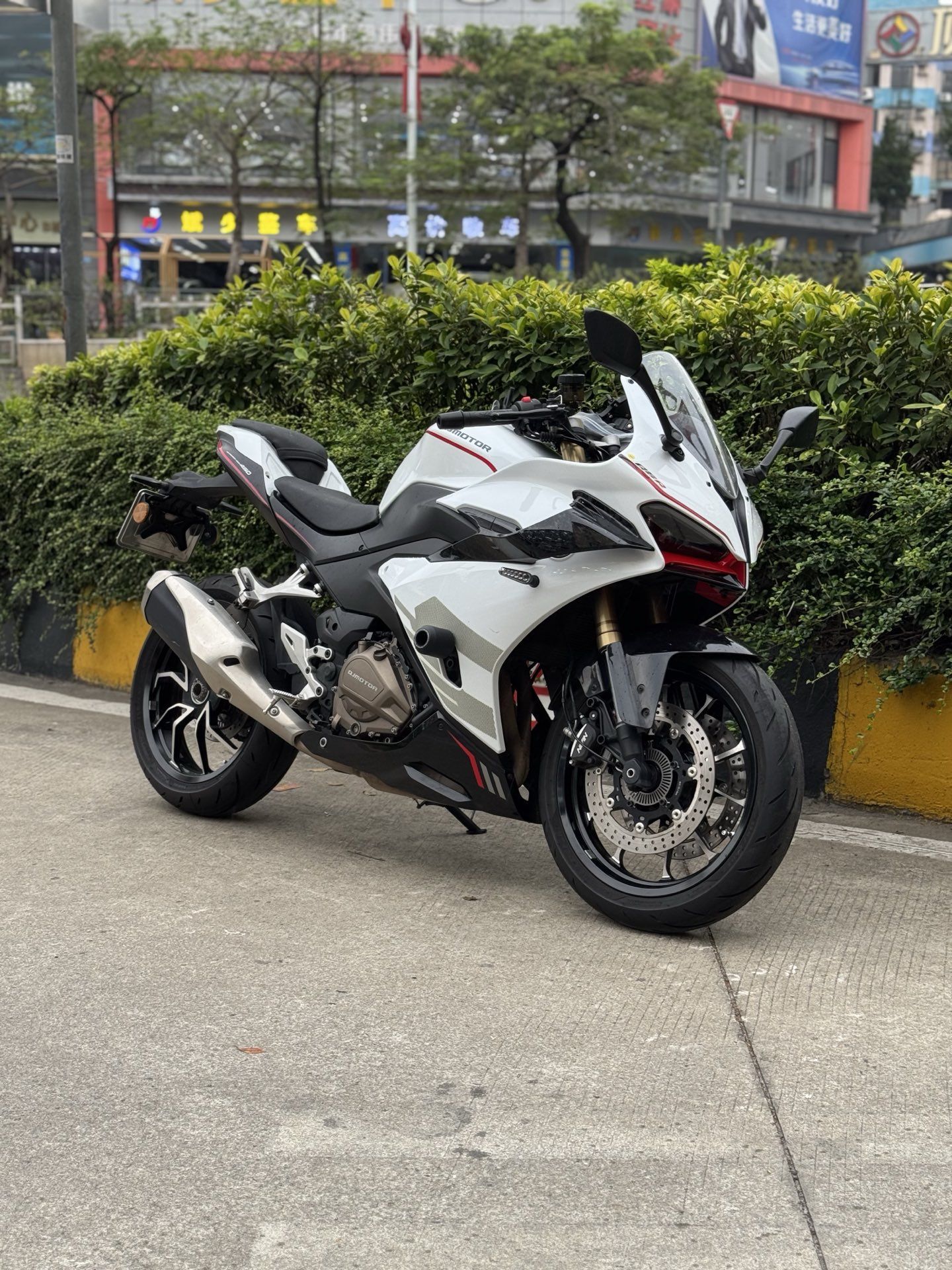 QJMOTOR 赛450