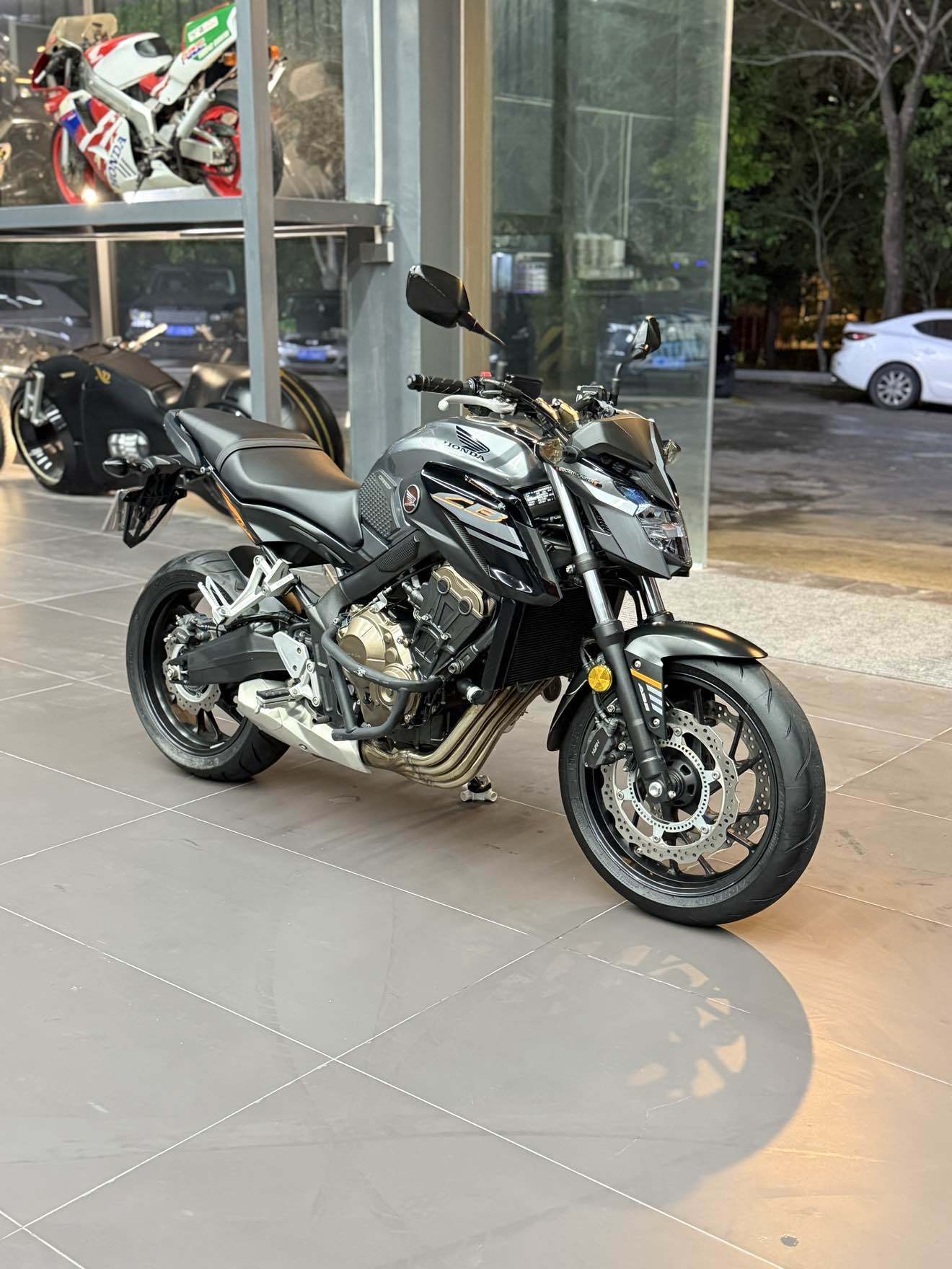 本田DREAMWING CB650F