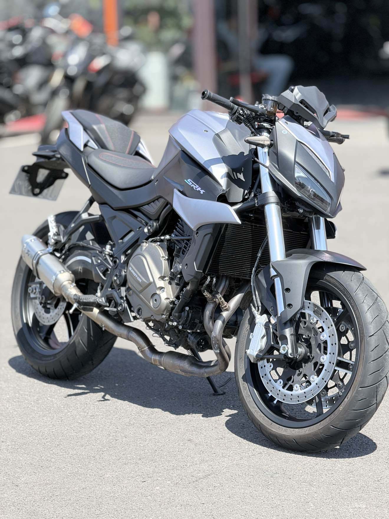 QJMOTOR 追700