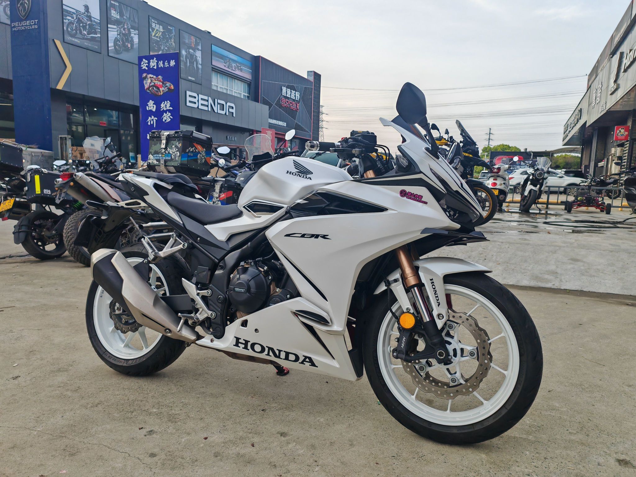 本田DREAMWING CBR500R