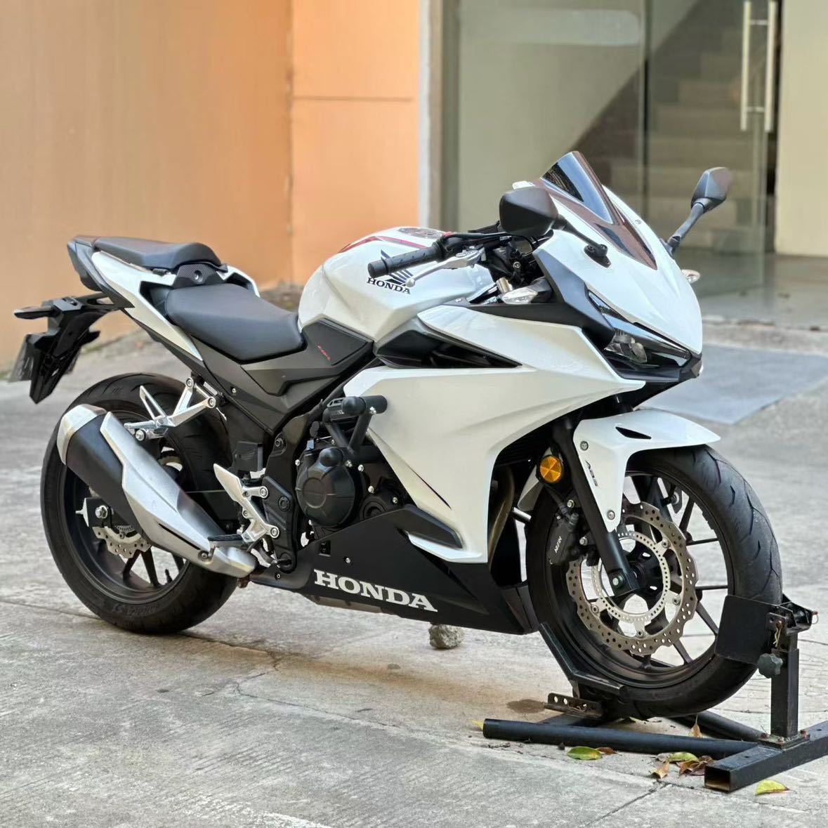 本田WING CBR400R