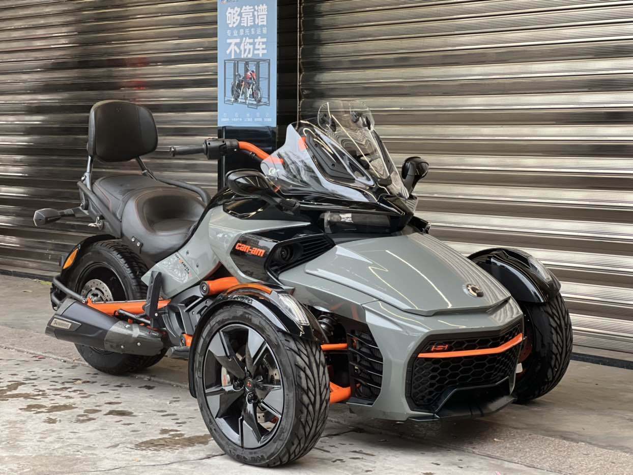 庞巴迪 Spyder F3 