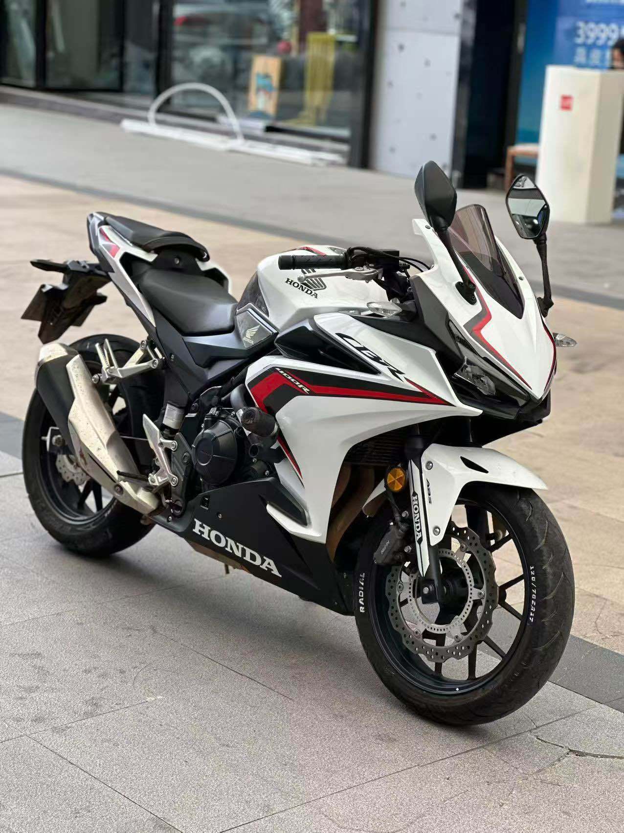 本田WING CBR400R