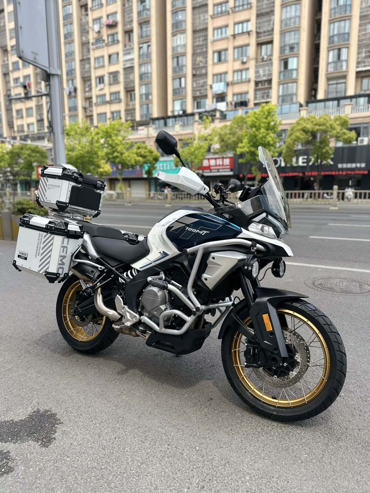 春风 700MT