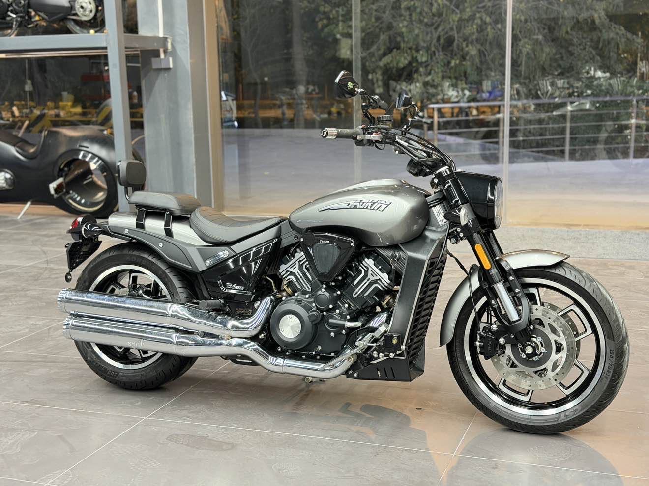 高金 Thor650 Bobber