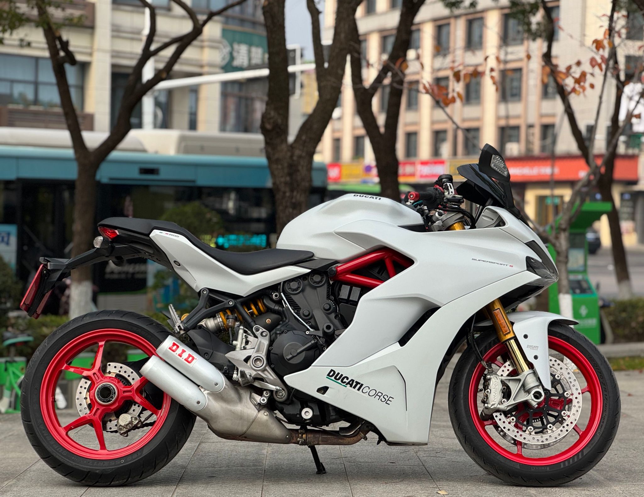 杜卡迪 SuperSport