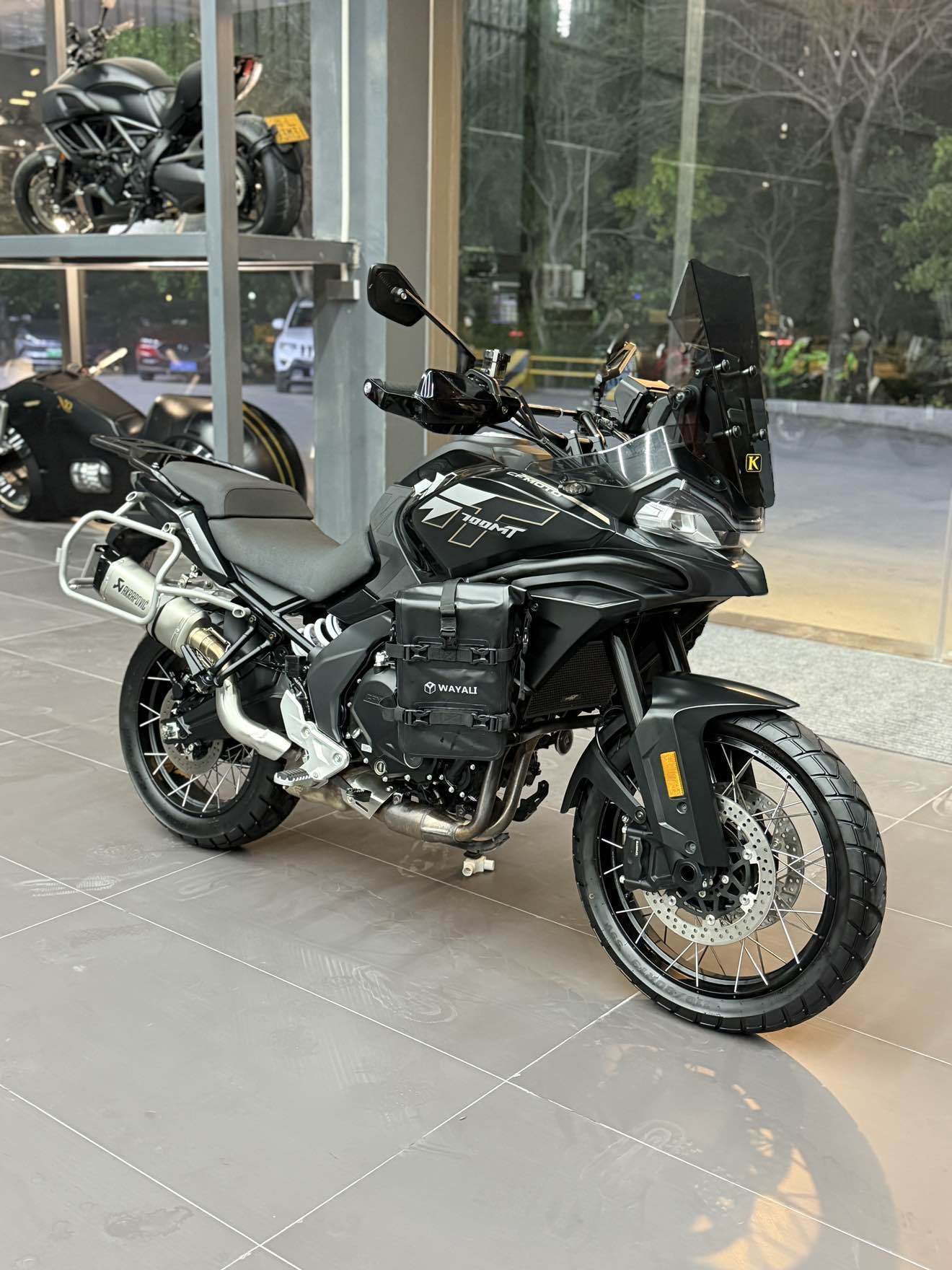 春风 700MT