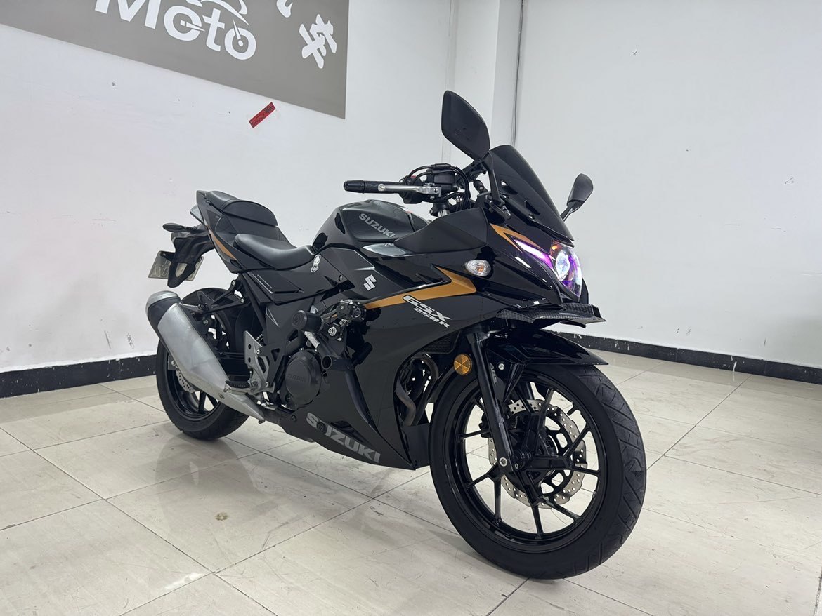 豪爵铃木 GSX250R