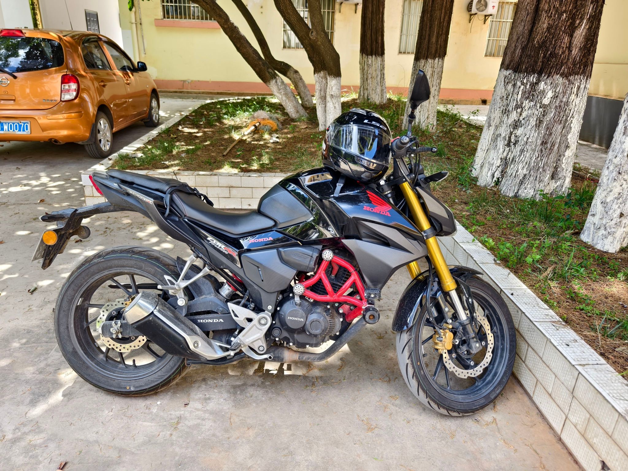 新大洲本田 CBF190R