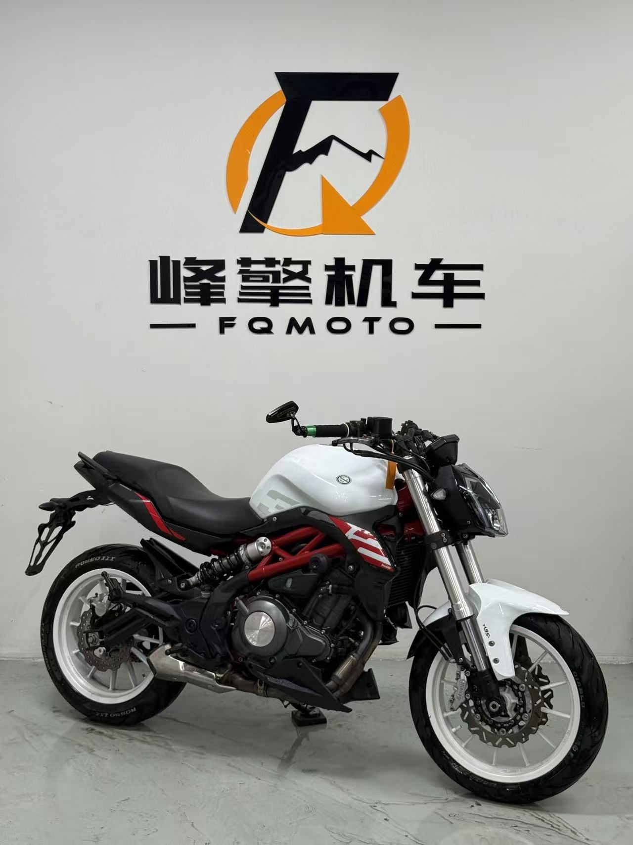 贝纳利 蓝宝龙 BN302S