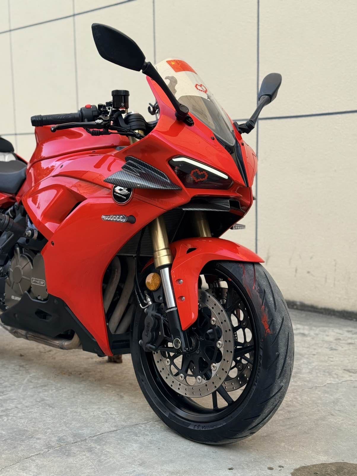 QJMOTOR 赛600