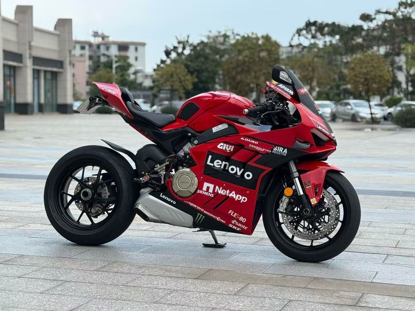 杜卡迪 Panigale V4