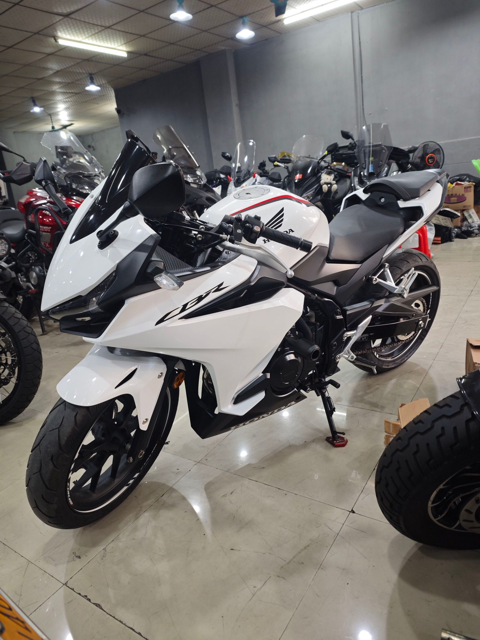 本田WING CBR400R