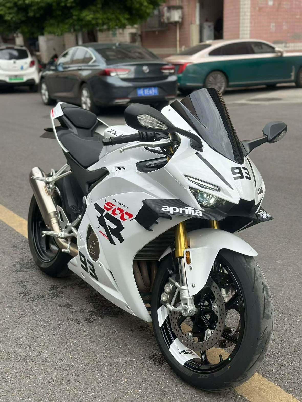 张雪机车 500RR