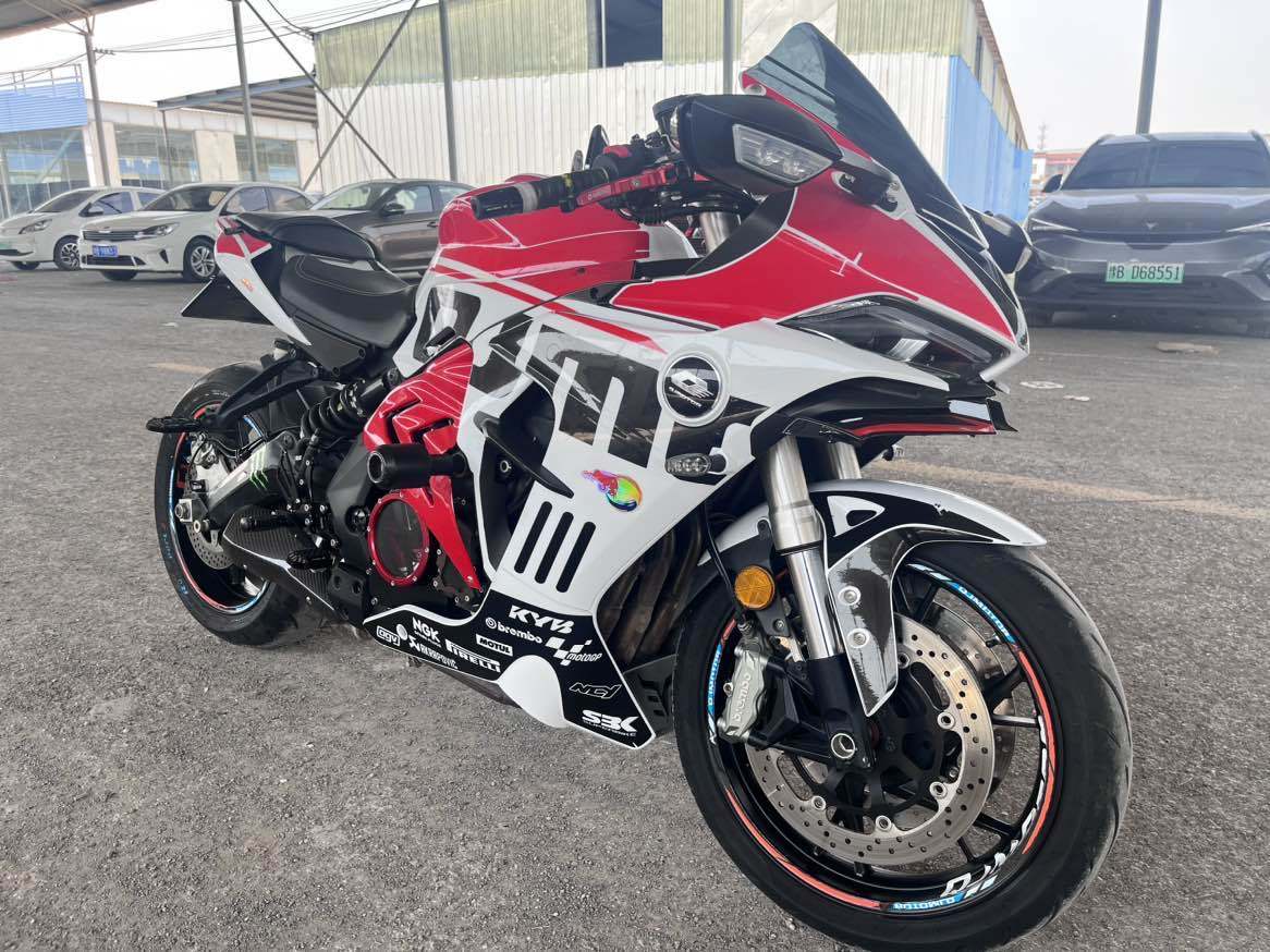 QJMOTOR 赛600