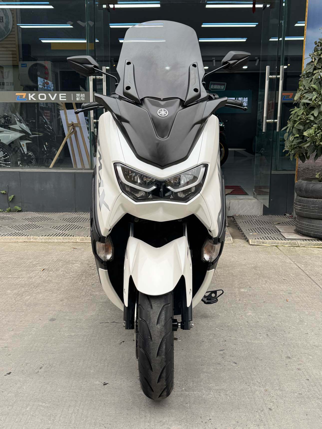 雅马哈 NMAX