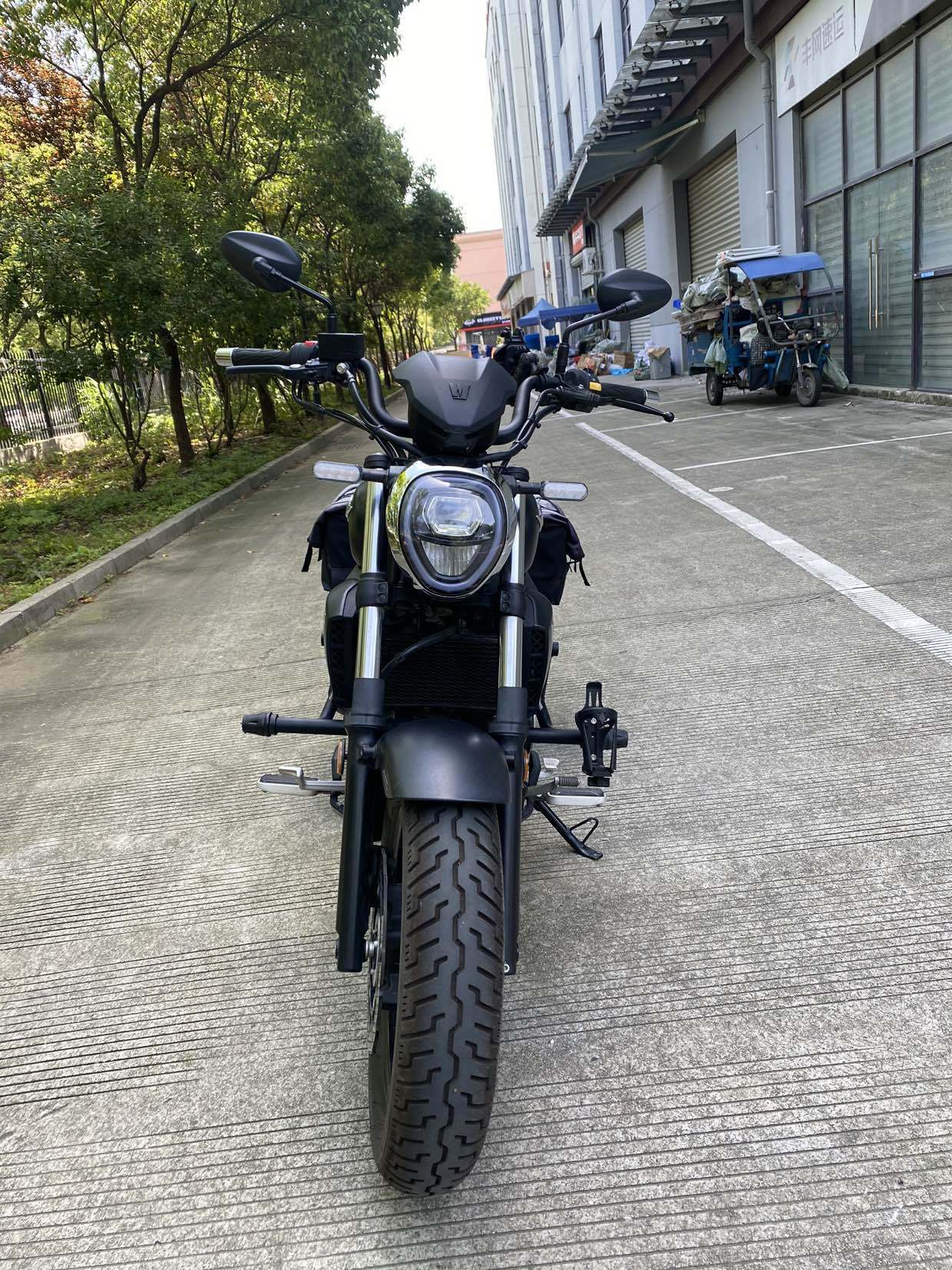 豪爵 TR300
