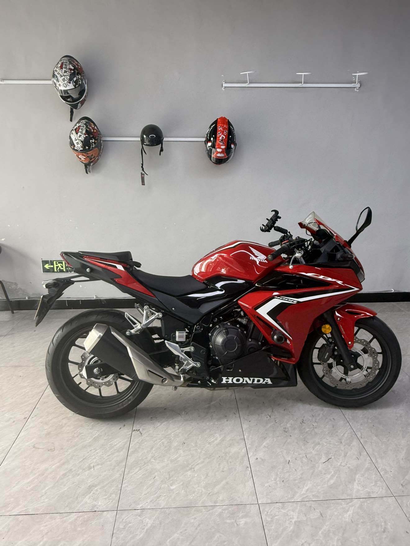 本田WING CBR400R
