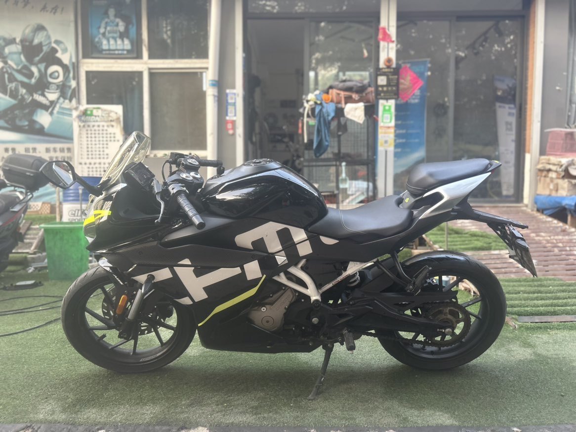 春风 250SR