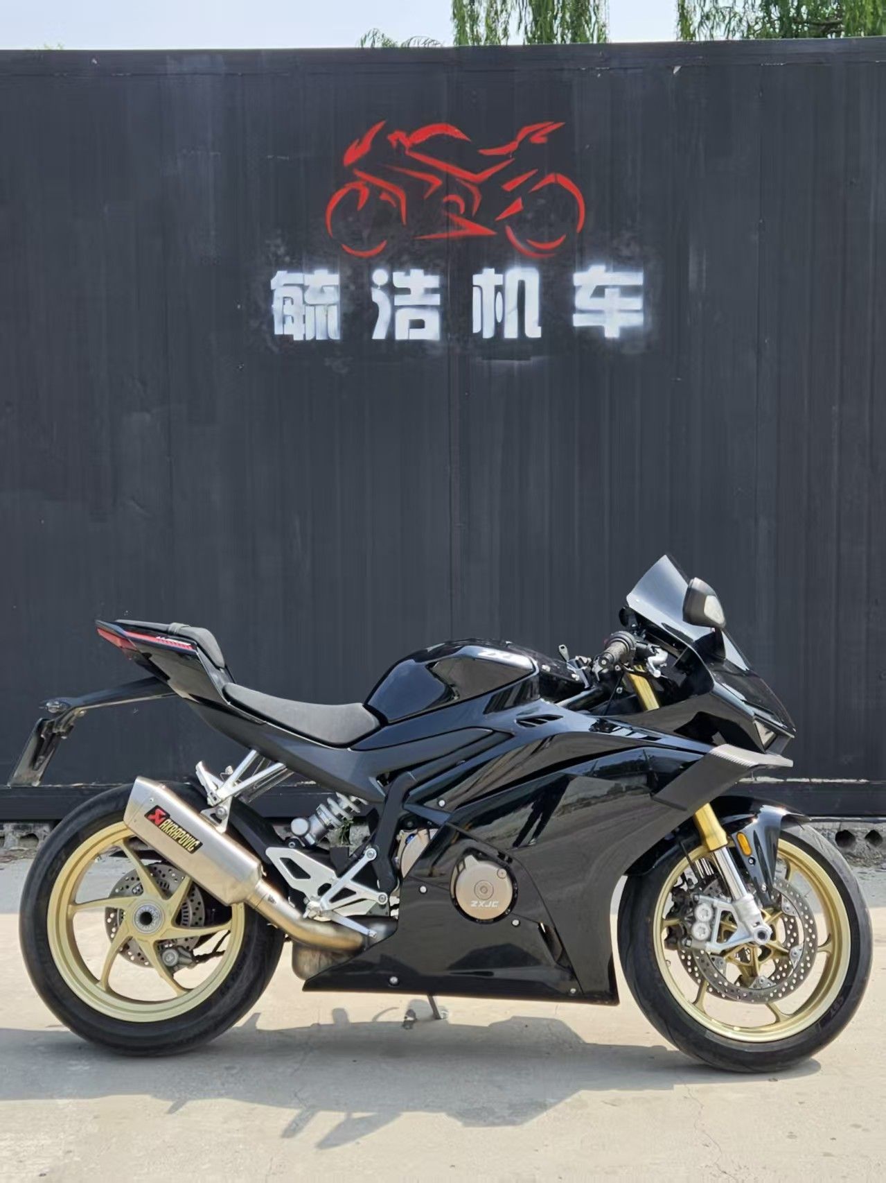 张雪机车 500RR
