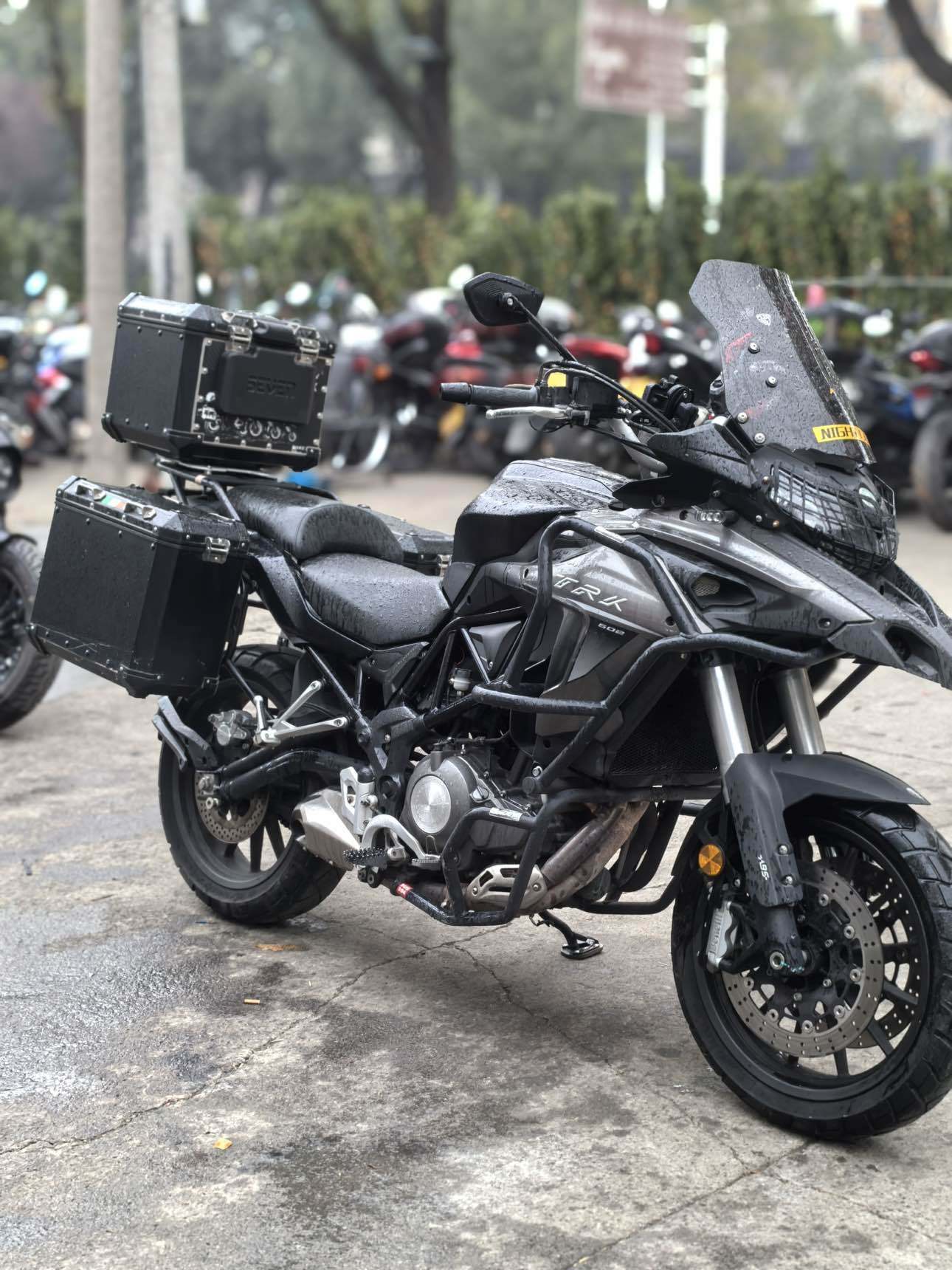 贝纳利 金鹏 TRK502