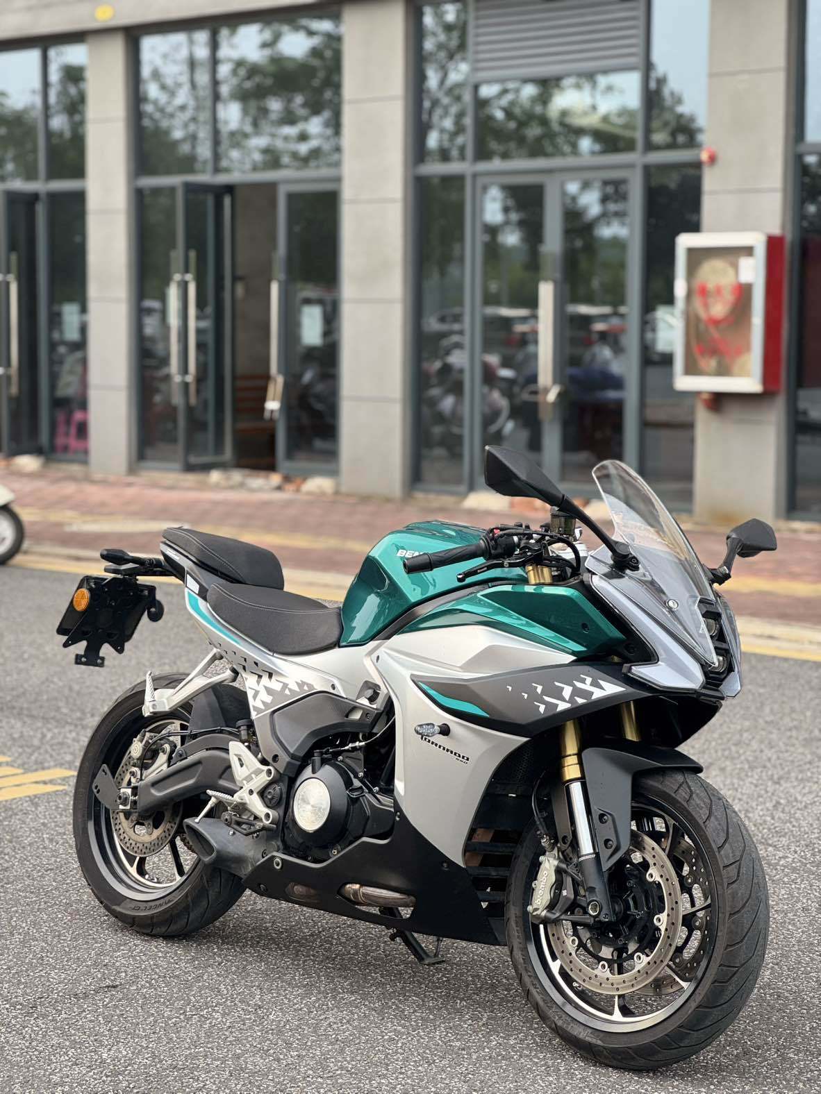 贝纳利 龙卷风 Tornado 552R