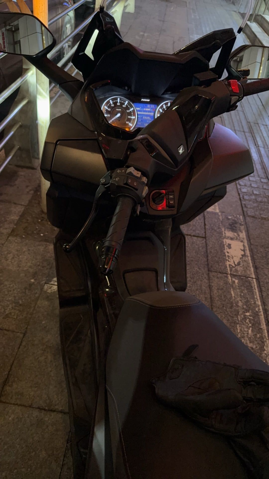 本田WING NSS350