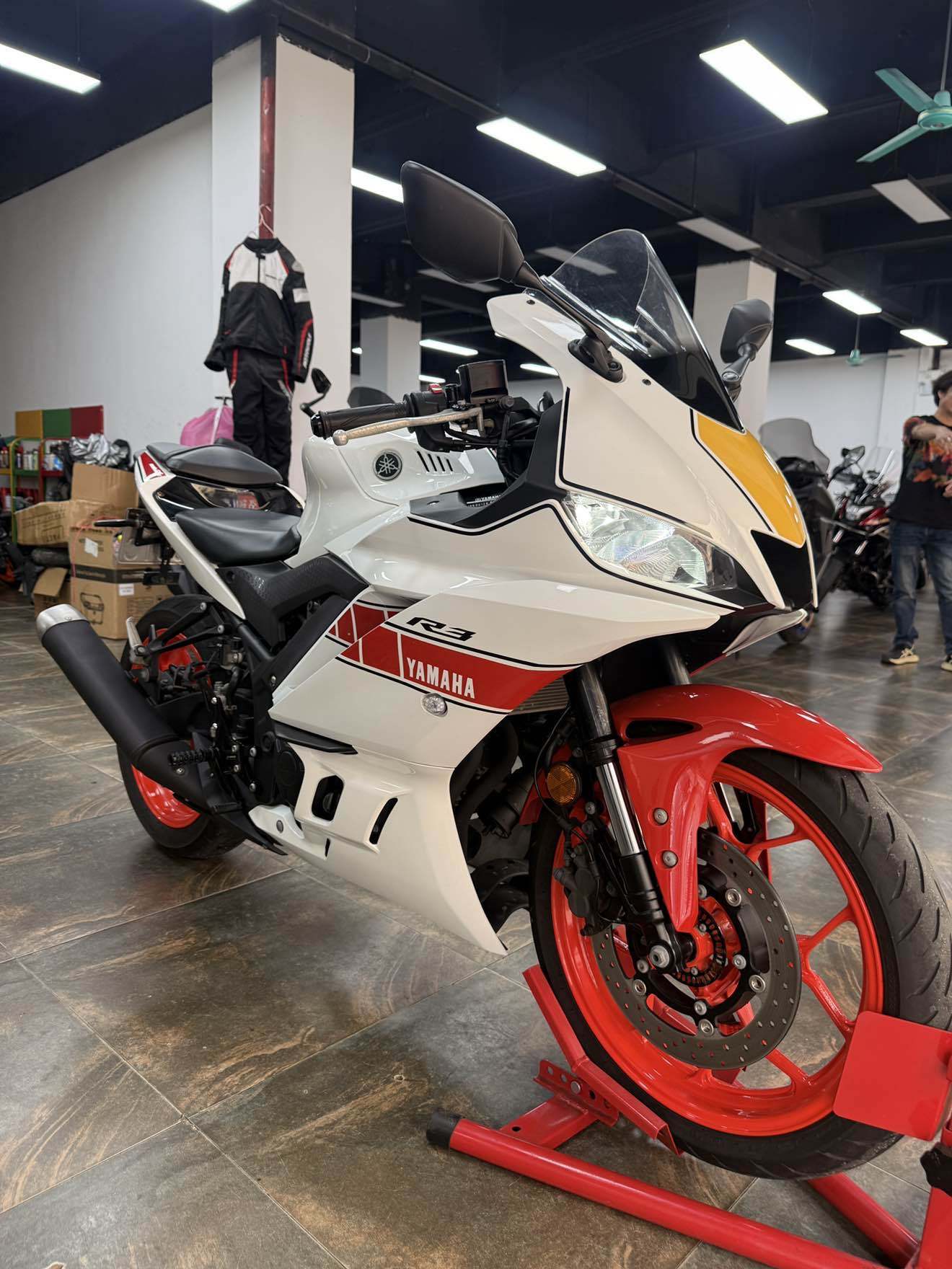 雅马哈 YZF-R3