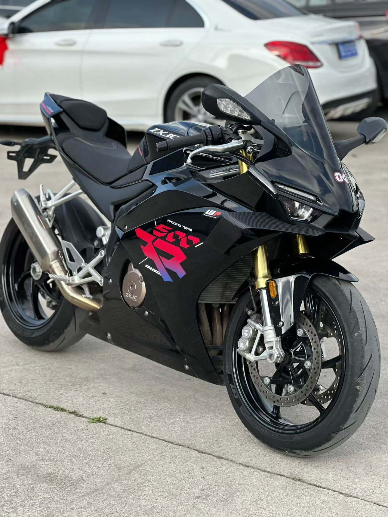 张雪机车 500RR