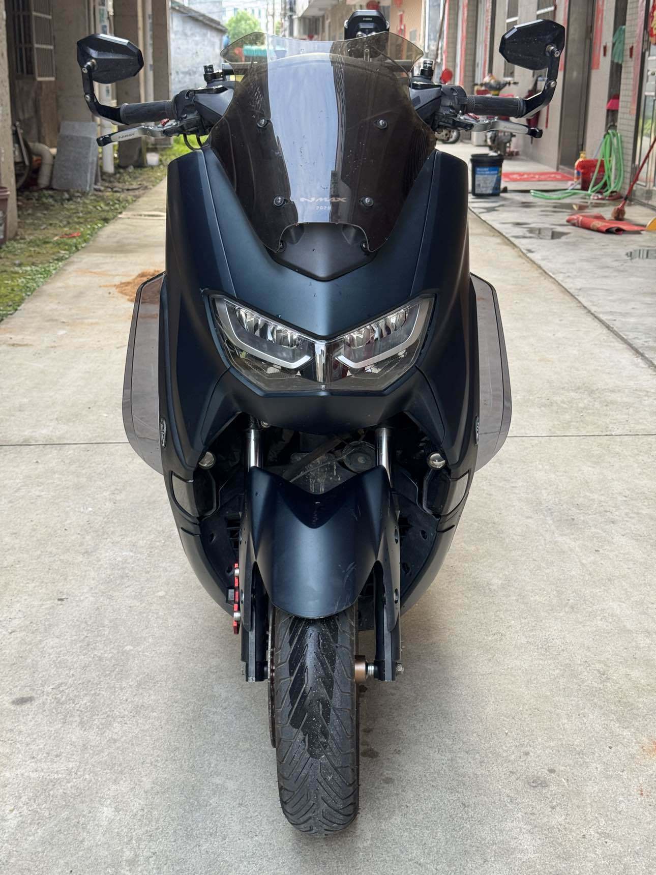 雅马哈 NMAX