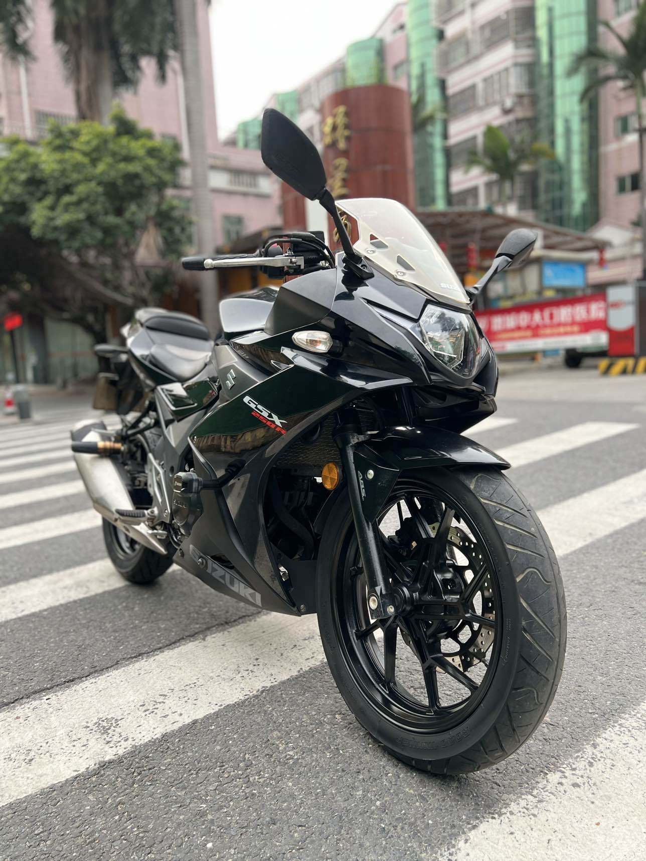 豪爵铃木 GSX250R